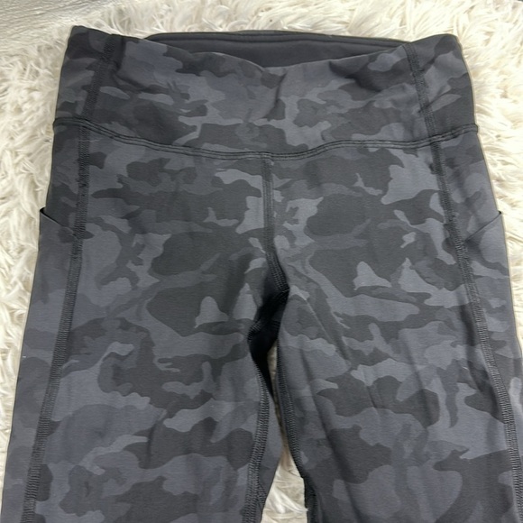 Lululemon Pace Rival Crop *22" Incognito Camo Multi Grey / Black - Picture 2 of 7